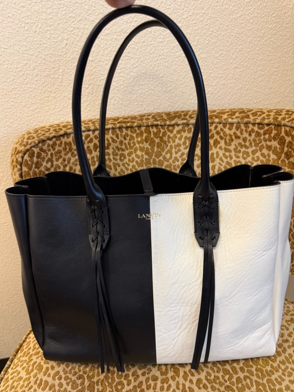 💯Auth! LANVIN Black & White Leather Tote/Shoulder Bag w Tassels & Gold Hardware - Picture 2 of 16